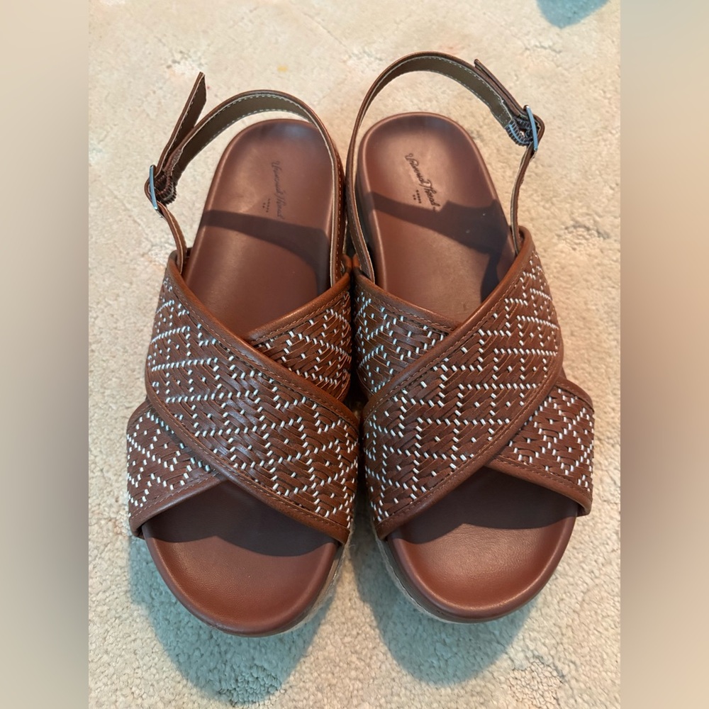 Universal Thread Brown And White Patterned Sandals - image 1